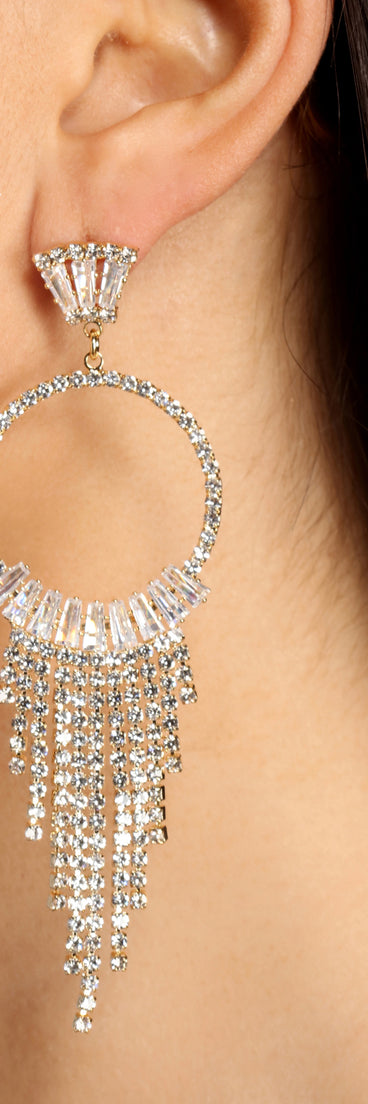 O-Ring Cubic Zirconia Fringe Earrings is a stunning choice for a bridesmaid dress or maid of honor dress, and to feel beautiful at Homecoming 2023, fall or winter weddings, formals, & military balls!