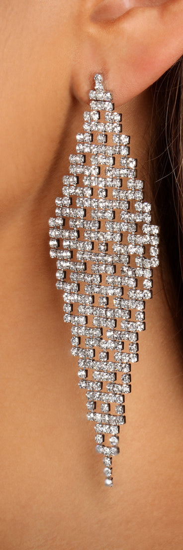 Fly Me Away Rhinestone Kite Earrings is a trendy pick to create 2023 festival outfits, festival dresses, outfits for concerts or raves, and complete your best party outfits!