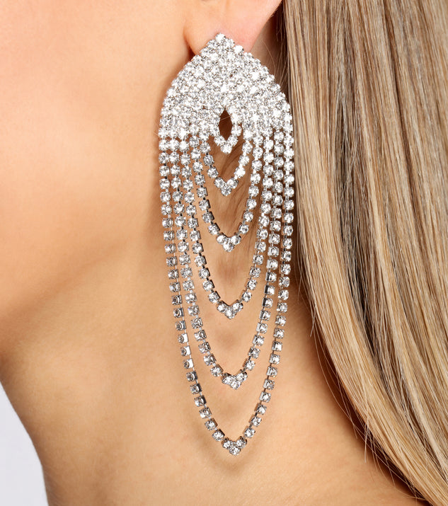 Super Swag Duster Rhinestone Earrings is a trendy pick to create 2023 festival outfits, festival dresses, outfits for concerts or raves, and complete your best party outfits!