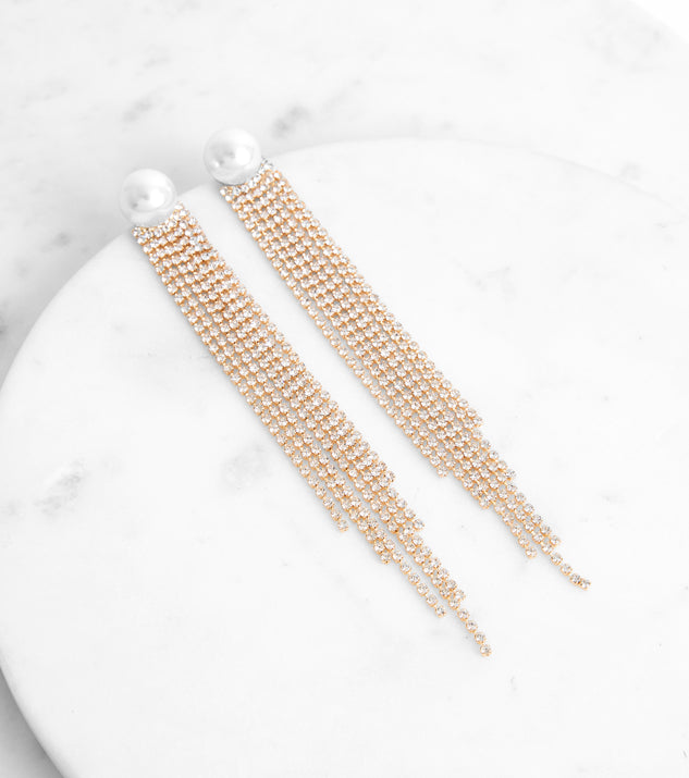 Pearl Rhinestone Fringe Duster Earrings is the perfect Homecoming look pick with on-trend details to make the 2023 HOCO dance your most memorable event yet!