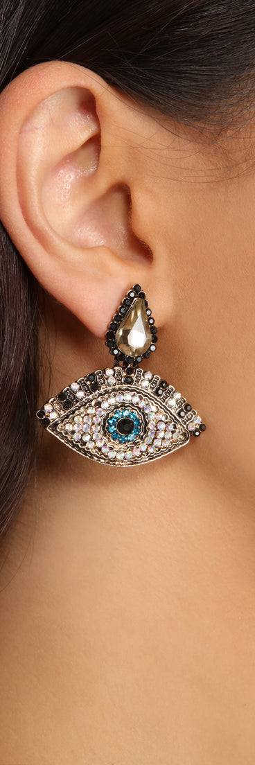 Seeing Eye Drop Rhinestone Earrings is a trendy pick to create 2023 festival outfits, festival dresses, outfits for concerts or raves, and complete your best party outfits!