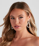 With Dazzle Queen Teardrop Rhinestone Earrings as your homecoming jewelry or accessories, your 2023 Homecoming dress look will be fire!