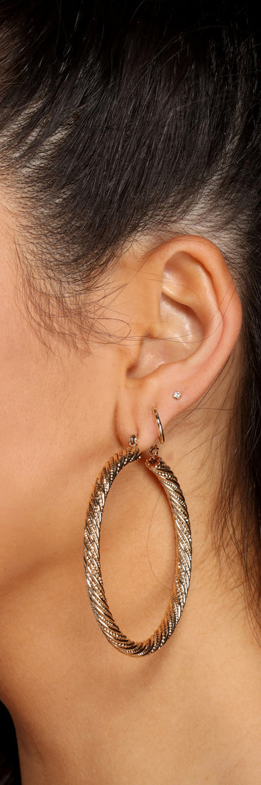 Trendy Textured Hoop Earrings for 2022 festival outfits, festival dress, outfits for raves, concert outfits, and/or club outfits