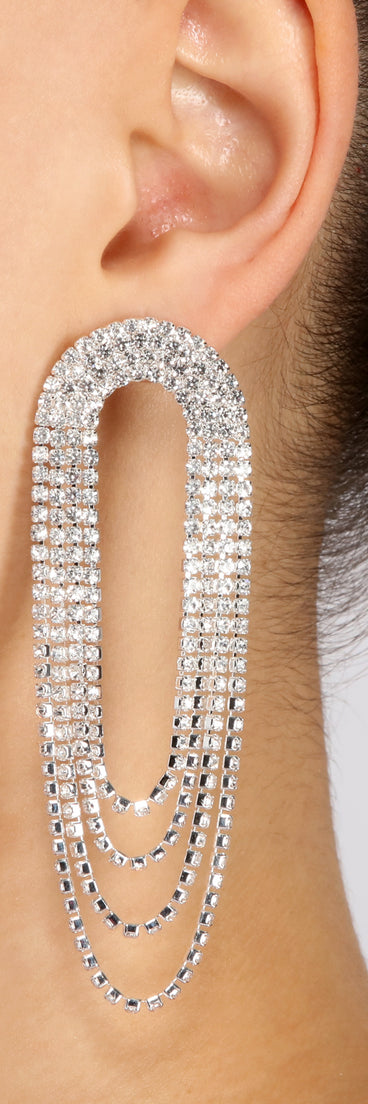 Red Carpet Ready Duster Earrings is the perfect Homecoming look pick with on-trend details to make the 2023 HOCO dance your most memorable event yet!