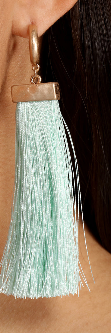 Keep Calm and Tassel On Earrings is a trendy pick to create 2023 festival outfits, festival dresses, outfits for concerts or raves, and complete your best party outfits!