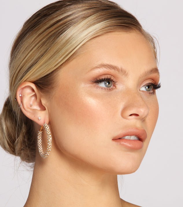 Rhine And Shine Tube Hoop Earrings is the perfect Homecoming look pick with on-trend details to make the 2023 HOCO dance your most memorable event yet!