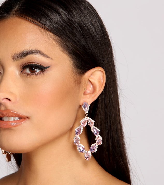 Encircled in Glam Teardrop Rhinestone Earrings is the perfect Homecoming look pick with on-trend details to make the 2023 HOCO dance your most memorable event yet!