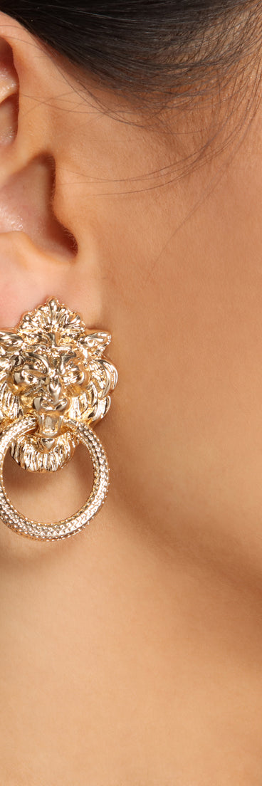 Golden Days Lion Door Knocker Earrings is a trendy pick to create 2023 festival outfits, festival dresses, outfits for concerts or raves, and complete your best party outfits!