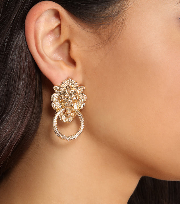 Golden Days Lion Door Knocker Earrings is a trendy pick to create 2023 festival outfits, festival dresses, outfits for concerts or raves, and complete your best party outfits!
