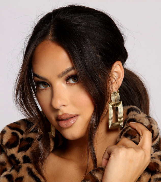 Major Bling Door Knocker Earrings is a trendy pick to create 2023 festival outfits, festival dresses, outfits for concerts or raves, and complete your best party outfits!