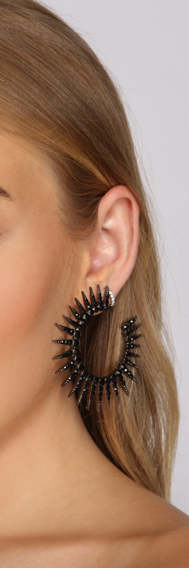 Edgy-Chic Rhinestone Statement Stud Earrings creates the perfect New Year’s Eve Outfit or new years dress with stylish details in the latest trends to ring in 2023!