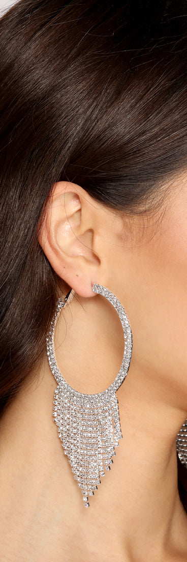 Glamorous Rhinestone Fringe Hoop Earrings is a trendy pick to create 2023 festival outfits, festival dresses, outfits for concerts or raves, and complete your best party outfits!