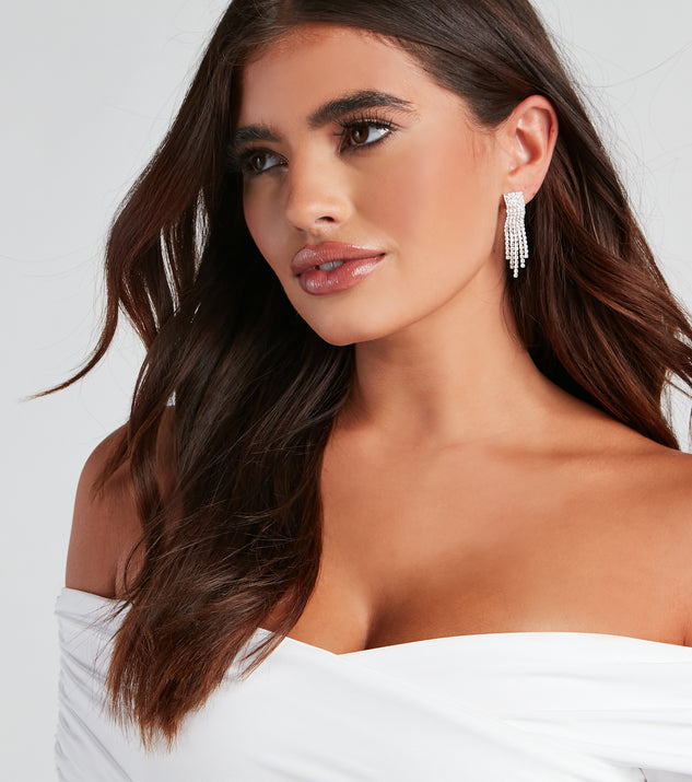 With Lookin' Fine In Rhine Fringe Earrings as your homecoming jewelry or accessories, your 2023 Homecoming dress look will be fire!