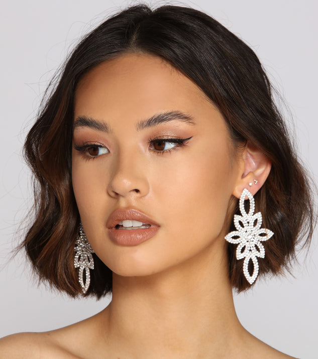 With Major Glam Rhinestone Statement Earrings as your homecoming jewelry or accessories, your 2023 Homecoming dress look will be fire!