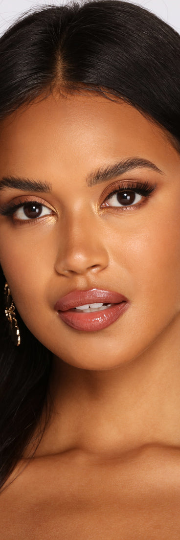 Double Glamour Metal Fan Earrings is a trendy pick to create 2023 festival outfits, festival dresses, outfits for concerts or raves, and complete your best party outfits!