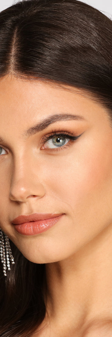 Rhinestone Fringe Butterfly Earrings is the perfect Homecoming look pick with on-trend details to make the 2023 HOCO dance your most memorable event yet!