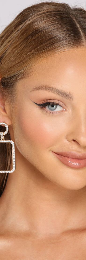 Encircled In Luxe Rhinestone Earrings is the perfect Homecoming look pick with on-trend details to make the 2023 HOCO dance your most memorable event yet!