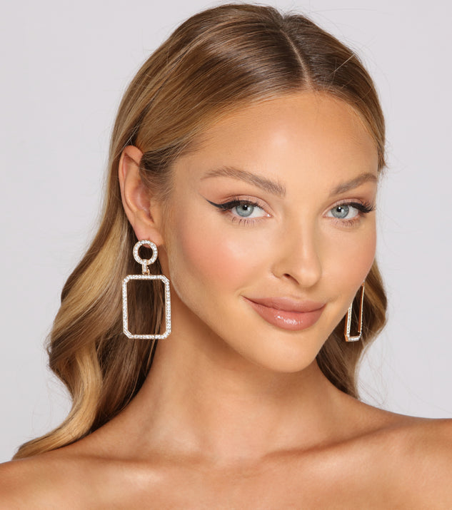 Encircled In Luxe Rhinestone Earrings is the perfect Homecoming look pick with on-trend details to make the 2023 HOCO dance your most memorable event yet!