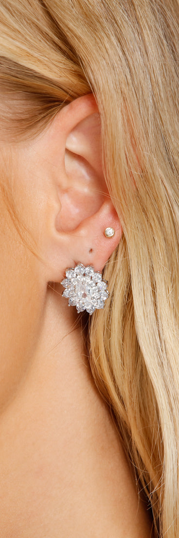 With Sweet Charm Cubic Zirconia Flower Studs as your homecoming jewelry or accessories, your 2023 Homecoming dress look will be fire!