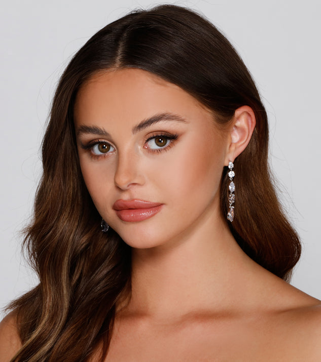 Dazzling And Chic Cubic Zirconia Duster Earrings is the perfect Homecoming look pick with on-trend details to make the 2023 HOCO dance your most memorable event yet!