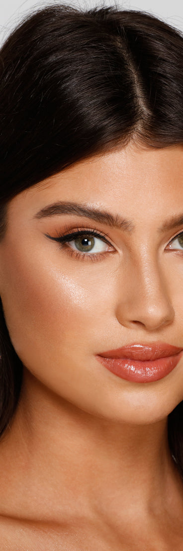 With Mesmerizing Shine Cubic Zirconia Teardrop Earrings as your homecoming jewelry or accessories, your 2023 Homecoming dress look will be fire!