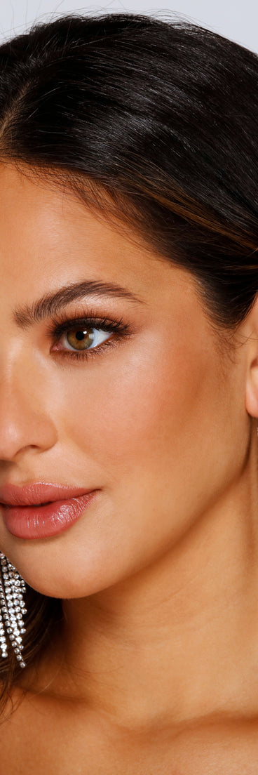 With Dazzling Queen Rhinestone Fringe Hoop Earrings as your homecoming jewelry or accessories, your 2023 Homecoming dress look will be fire!