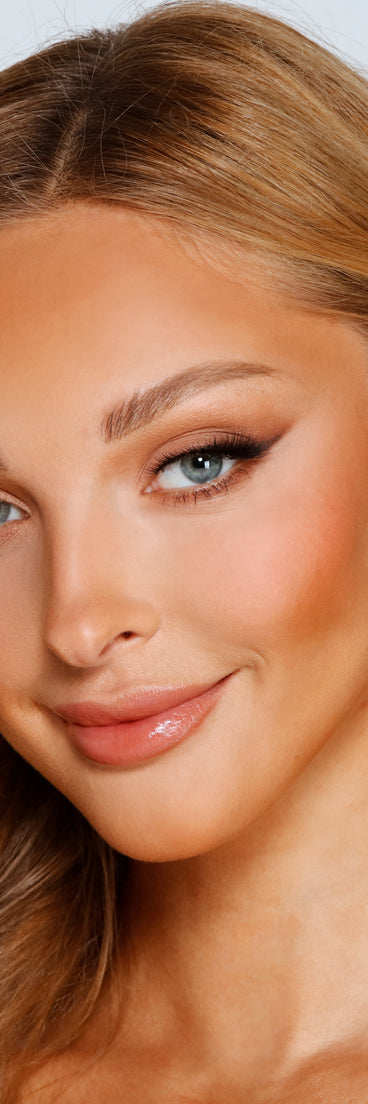 Glam It Up Starburst Rhinestone Studs is the perfect Homecoming look pick with on-trend details to make the 2023 HOCO dance your most memorable event yet!