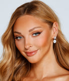 Glam It Up Starburst Rhinestone Studs is the perfect Homecoming look pick with on-trend details to make the 2023 HOCO dance your most memorable event yet!