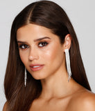 With Major Luxe Rhinestone Fringe Earrings as your homecoming jewelry or accessories, your 2023 Homecoming dress look will be fire!