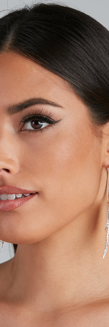 Alluring Glamour Fringe Hoop Earrings is the perfect Homecoming look pick with on-trend details to make the 2023 HOCO dance your most memorable event yet!