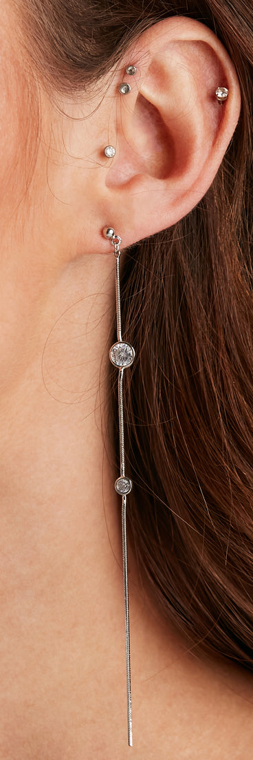 With Glisten & Glow Snake Chain Earrings as your homecoming jewelry or accessories, your 2023 Homecoming dress look will be fire!