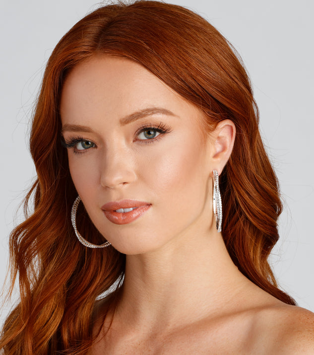 Glam Rhinestone Twisted Hoop Earrings is the perfect Homecoming look pick with on-trend details to make the 2023 HOCO dance your most memorable event yet!