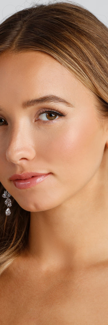 With Sparkling Beauty Linear Earrings as your homecoming jewelry or accessories, your 2023 Homecoming dress look will be fire!