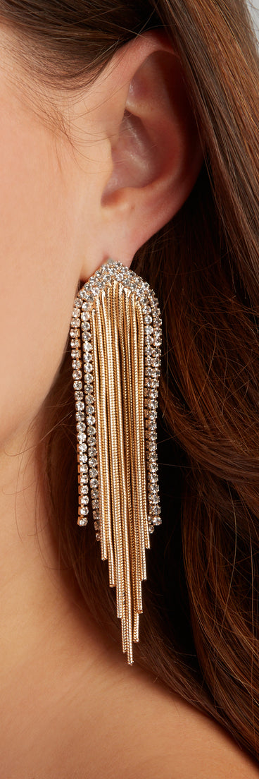 All In The Details Fringe Earrings is the perfect Homecoming look pick with on-trend details to make the 2023 HOCO dance your most memorable event yet!