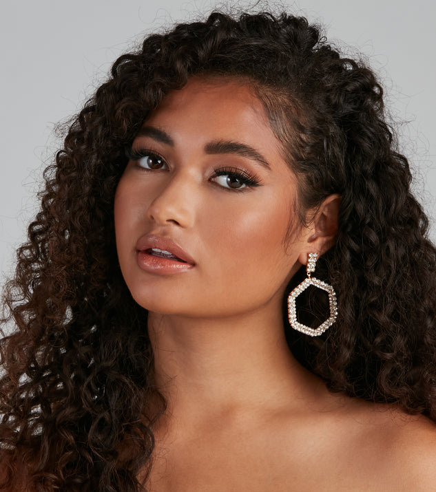Sense Of Glam Rhinestone Earrings is the perfect Homecoming look pick with on-trend details to make the 2023 HOCO dance your most memorable event yet!