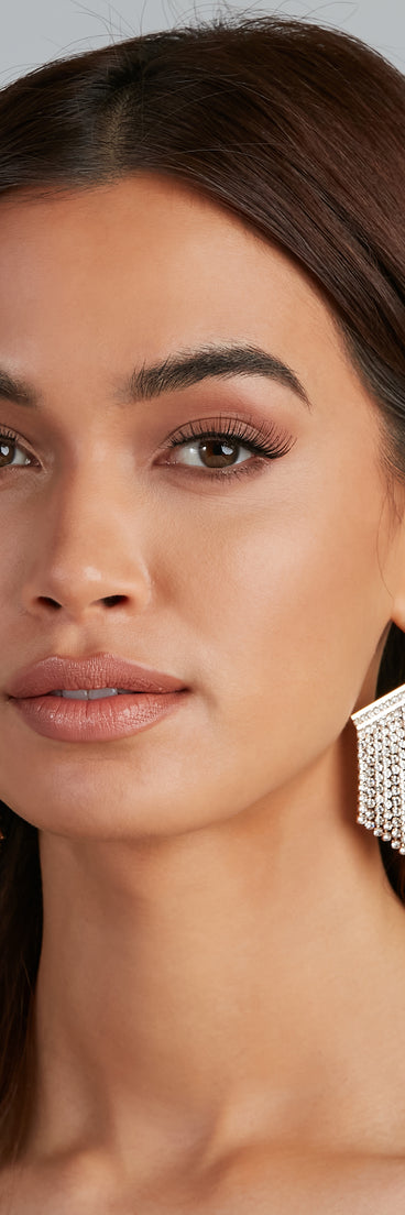 Rhinestone Fringe Arrow Accent Earrings creates the perfect New Year’s Eve Outfit or new years dress with stylish details in the latest trends to ring in 2023!