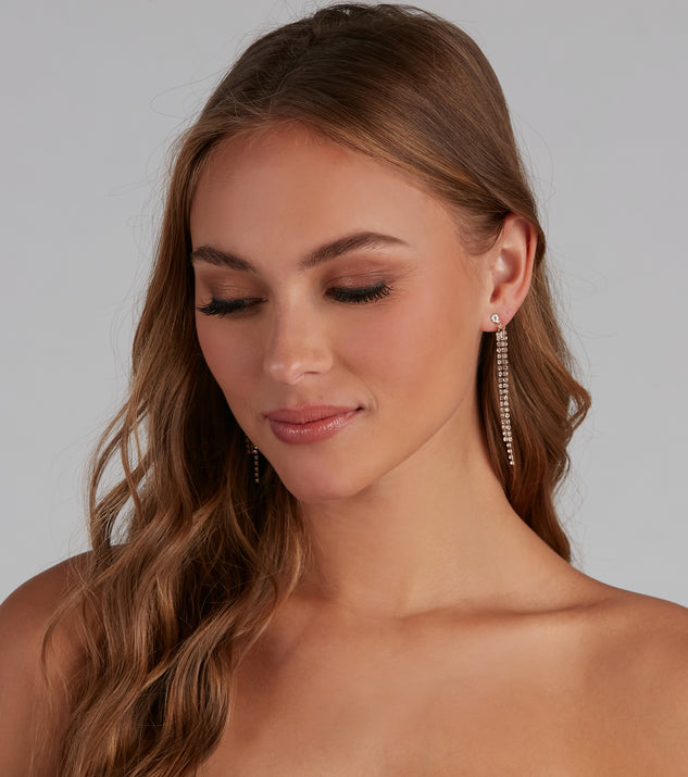With Major Elegance Rhinestone Earrings as your homecoming jewelry or accessories, your 2023 Homecoming dress look will be fire!