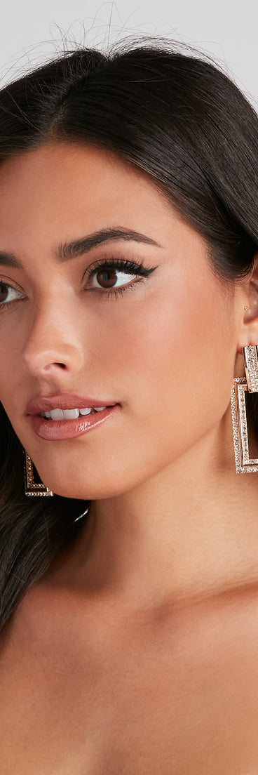 Rhinestone Door Knocker Earrings is the perfect Homecoming look pick with on-trend details to make the 2023 HOCO dance your most memorable event yet!