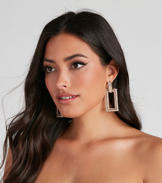 Rhinestone Door Knocker Earrings is the perfect Homecoming look pick with on-trend details to make the 2023 HOCO dance your most memorable event yet!