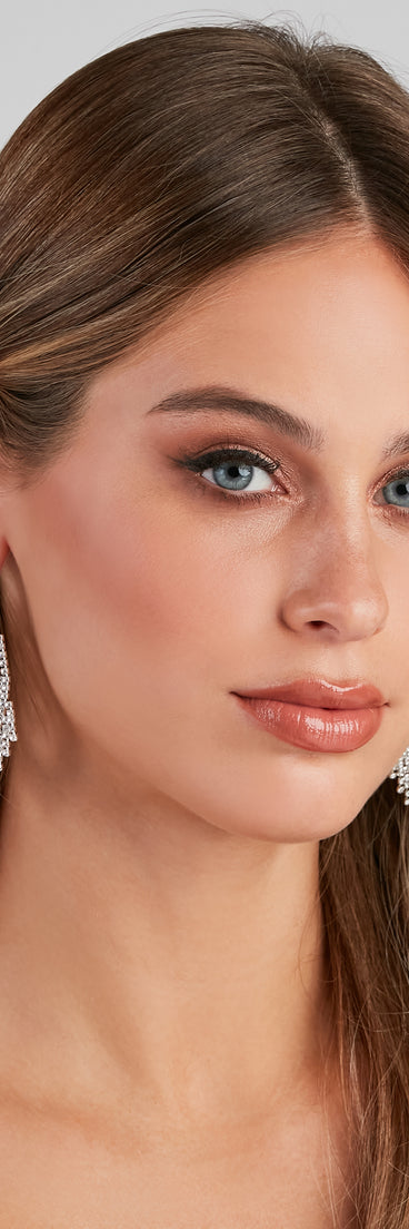 Head-Turning Fringe Trim Earrings