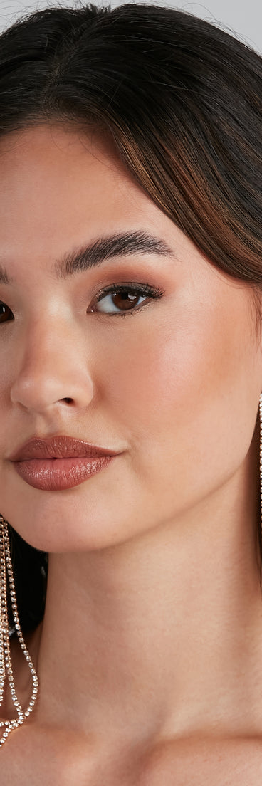 Dramatic Entrance Rhinestone Fringe Earrings is the perfect Homecoming look pick with on-trend details to make the 2023 HOCO dance your most memorable event yet!