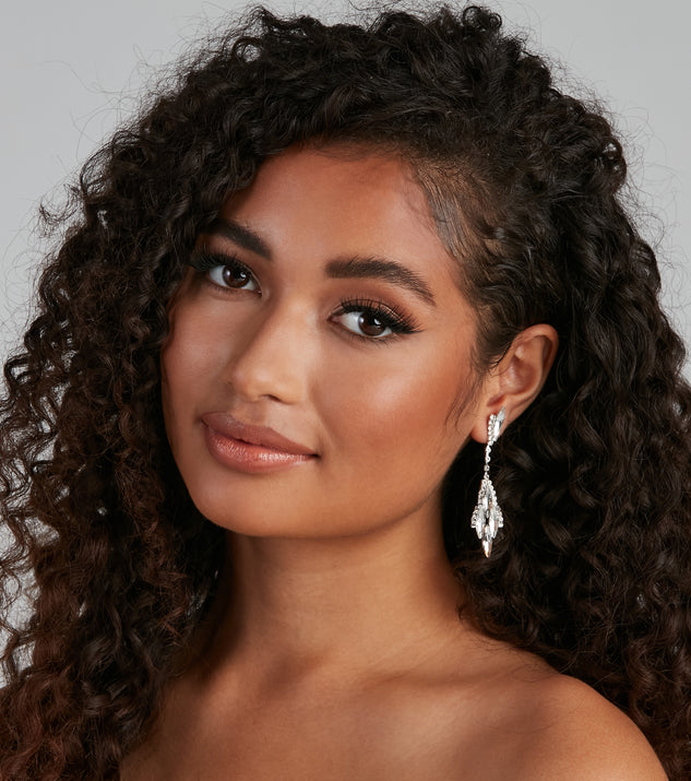 Long For Sparkle Cubic Zirconia Linear Earrings is the perfect Homecoming look pick with on-trend details to make the 2023 HOCO dance your most memorable event yet!