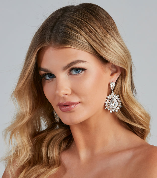 Statement Rhinestone Spike Earrings is the perfect Homecoming look pick with on-trend details to make the 2023 HOCO dance your most memorable event yet!