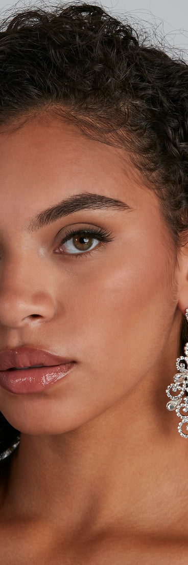 Glam Soirï¿½e Crystal Chandelier Earrings is the perfect Homecoming look pick with on-trend details to make the 2023 HOCO dance your most memorable event yet!