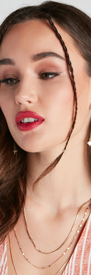 Starry Eyed Linear Charm Earrings is a trendy pick to create 2023 festival outfits, festival dresses, outfits for concerts or raves, and complete your best party outfits!