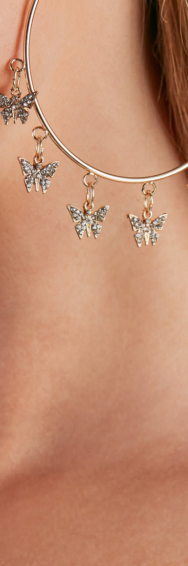 Extra Fly Butterfly Hoop Earrings is a trendy pick to create 2023 festival outfits, festival dresses, outfits for concerts or raves, and complete your best party outfits!