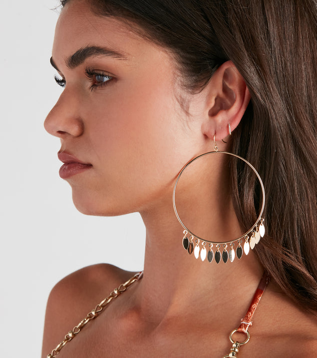 Leafy Greens Charm Hoop Earrings is a trendy pick to create 2023 festival outfits, festival dresses, outfits for concerts or raves, and complete your best party outfits!