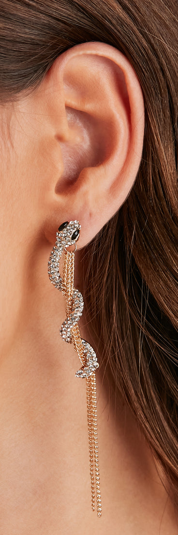 Eternal Glam Snake Fringe Earrings is a trendy pick to create 2023 festival outfits, festival dresses, outfits for concerts or raves, and complete your best party outfits!