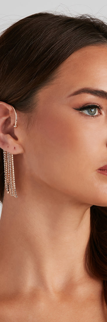 Fringe Rhinestone Ear Cuff is the perfect Homecoming look pick with on-trend details to make the 2023 HOCO dance your most memorable event yet!
