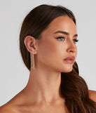 Fringe Rhinestone Ear Cuff is the perfect Homecoming look pick with on-trend details to make the 2023 HOCO dance your most memorable event yet!